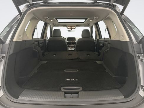 Used 2023 Nissan Rogue SL w/ SL Premium Package image 23