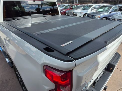 Used 2022 Chevrolet Silverado 1500 High Country image 18