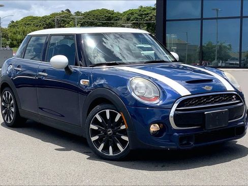Used 2018 MINI Cooper S FWD image 1