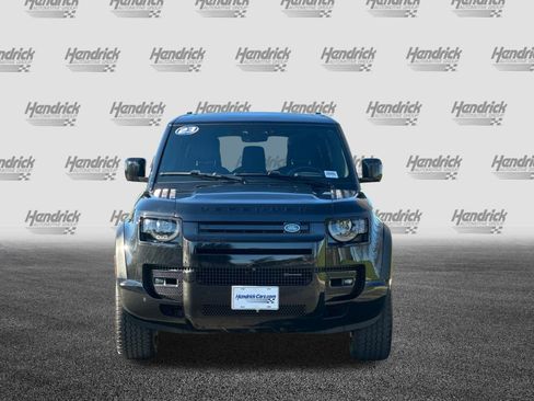 Used 2023 Land Rover Defender 130 X-Dynamic SE image 10