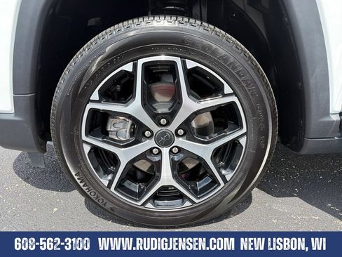 Used 2025 Jeep Compass Limited AWD/4WD image 25