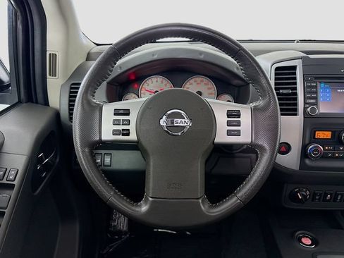 Used 2020 Nissan Frontier PRO-4X AWD/4WD image 12