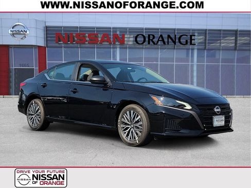 New 2026 Nissan Altima 2.5 SV AWD/4WD image 1