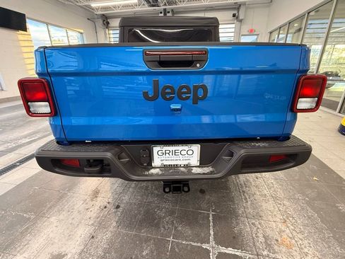 New 2026 Jeep Gladiator Sport S image 8