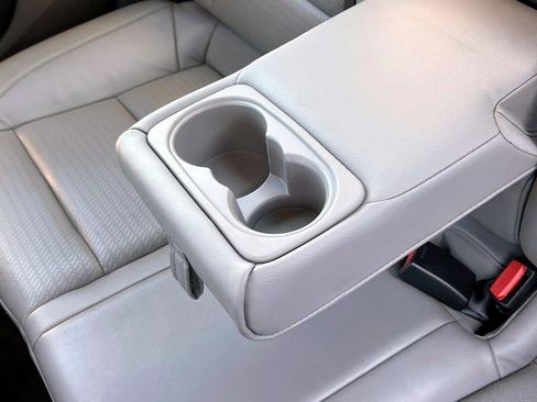 Used 2020 Hyundai Elantra Limited w/ Ultimate Package 03 image 14