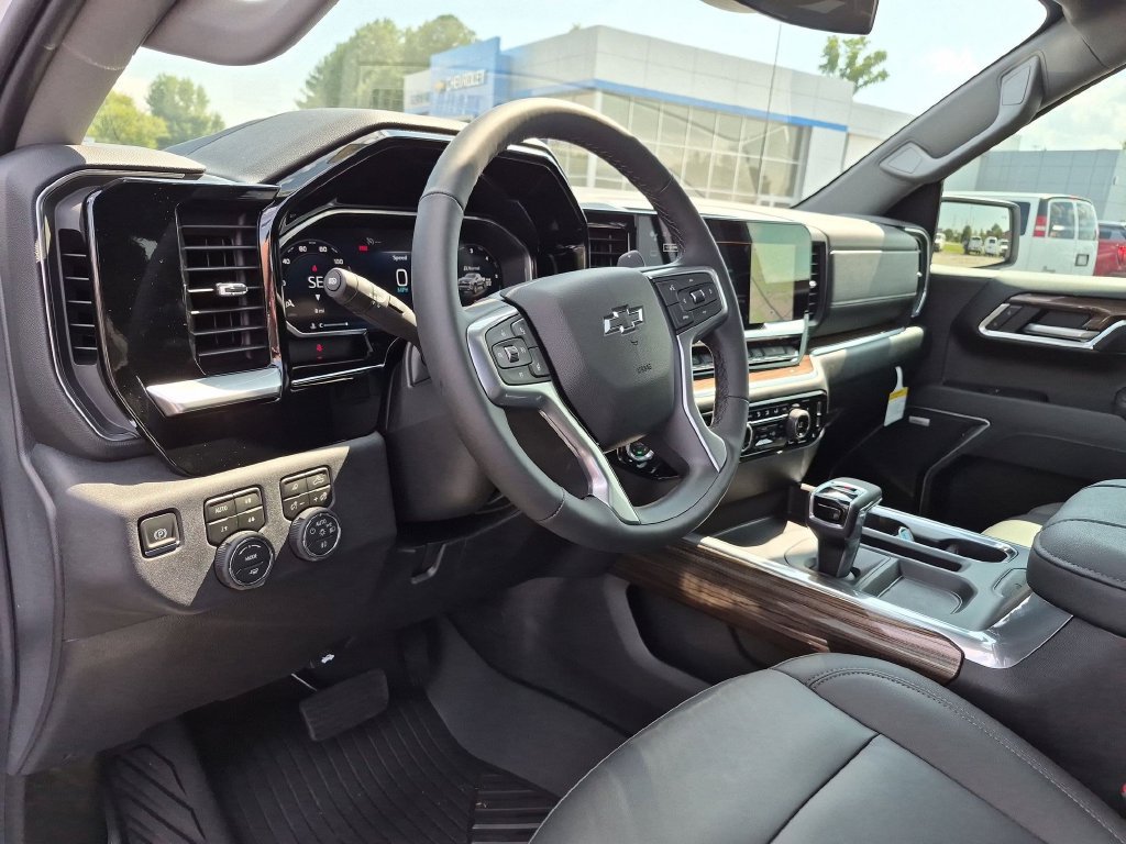 New 2026 Chevrolet Silverado 1500 RST AWD/4WD image 17
