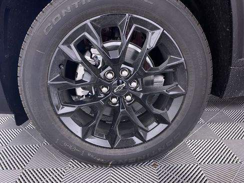 New 2025 Chevrolet Traverse LT w/ Midnight/Sport Edition image 15