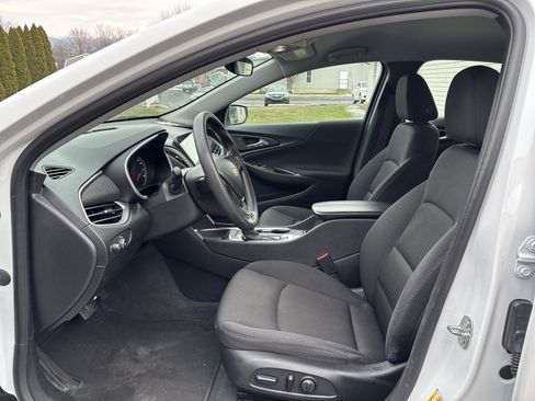 Used 2023 Chevrolet Malibu LT image 13
