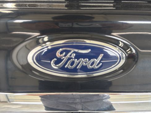 Used 2019 Ford Edge SEL w/ Equipment Group 201A AWD/4WD image 8