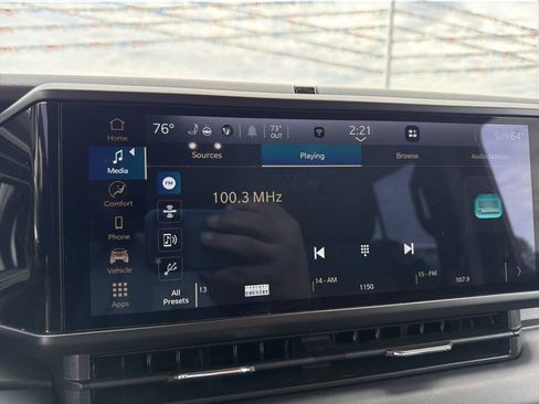 Used 2025 Jeep Wrangler Unlimited Sahara AWD/4WD image 10