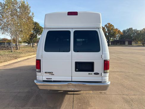 Used 2014 Ford E-150 and Econoline 150 Extended w/ Power Group image 26