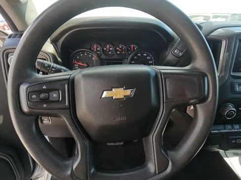 Used 2022 Chevrolet Silverado 1500 Custom AWD/4WD image 9