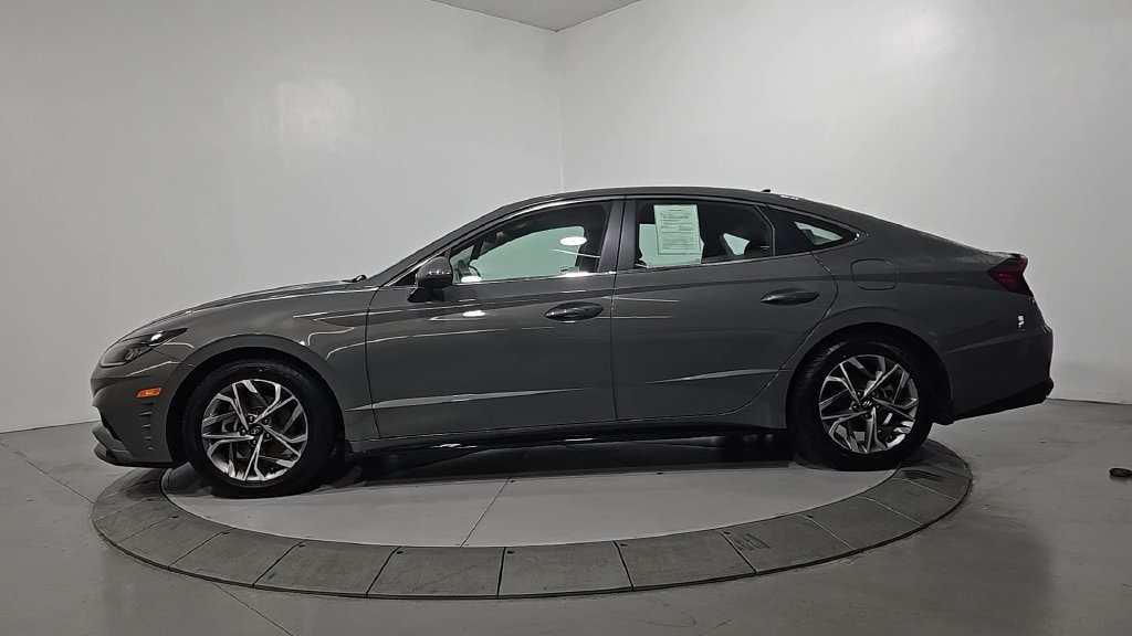 Used 2022 Hyundai Sonata SEL FWD image 2