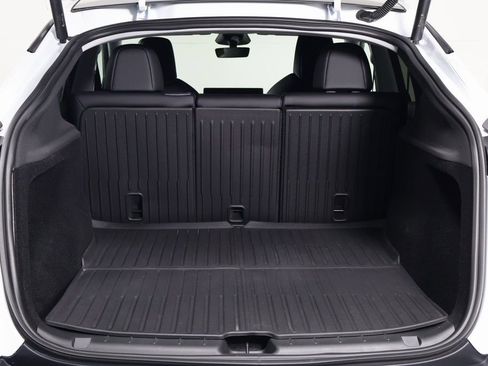 Used 2026 Tesla Model Y 2WD image 14