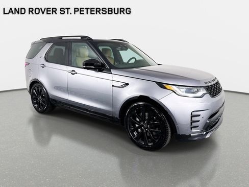 Used 2026 Land Rover Discovery Dynamic SE AWD/4WD image 3