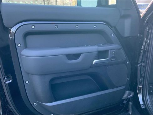 New 2026 Land Rover Defender 110 S image 10