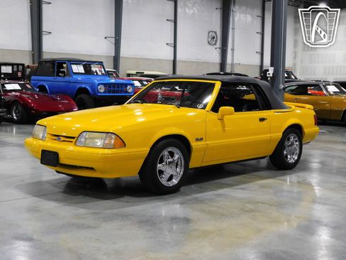 Used 1993 Ford Mustang LX image 20