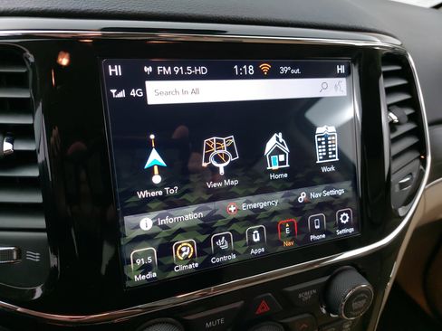 Used 2021 Jeep Grand Cherokee Limited w/ Premium Lighting Group image 24