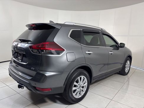 Used 2020 Nissan Rogue SV image 5