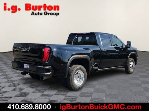 New 2026 GMC Sierra 3500 Denali Ultimate w/ LPO, Black Badging Package AWD/4WD image 4