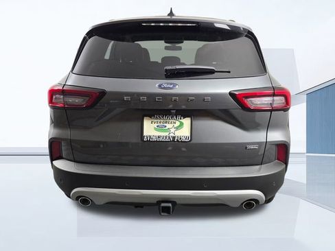 Used 2024 Ford Escape SE w/ PHEV Premium Package image 6