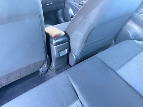 Used 2025 Nissan Versa SV image 24