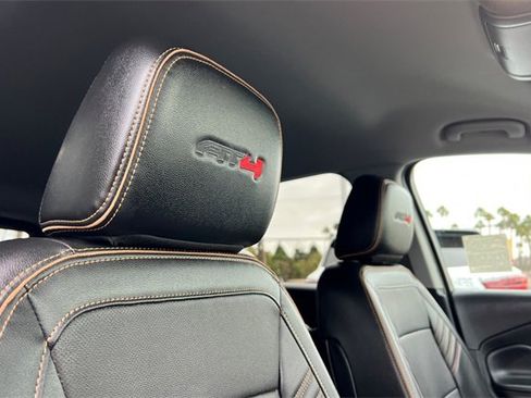 Used 2024 GMC Terrain AT4 image 22