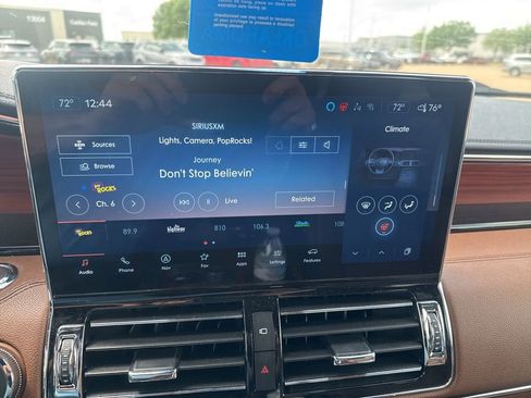 Used 2024 Lincoln Navigator L Reserve image 11