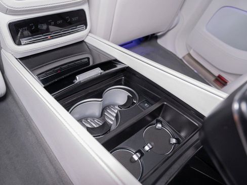 Certified 2023 Mercedes-Benz Maybach GLS 600 4MATIC image 31