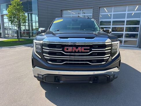 Used 2022 GMC Sierra 1500 SLT w/ SLT Premium Package AWD/4WD image 2