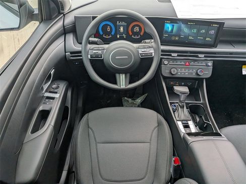 New 2026 Hyundai Tucson SE image 16