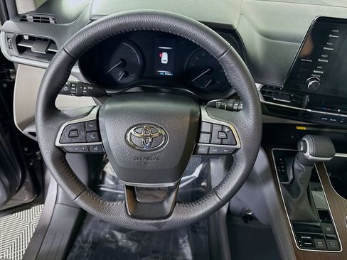 Certified 2024 Toyota Sienna XLE w/ XLE Plus Package AWD/4WD image 21