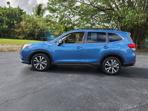 Used 2022 Subaru Forester Limited AWD/4WD image 2