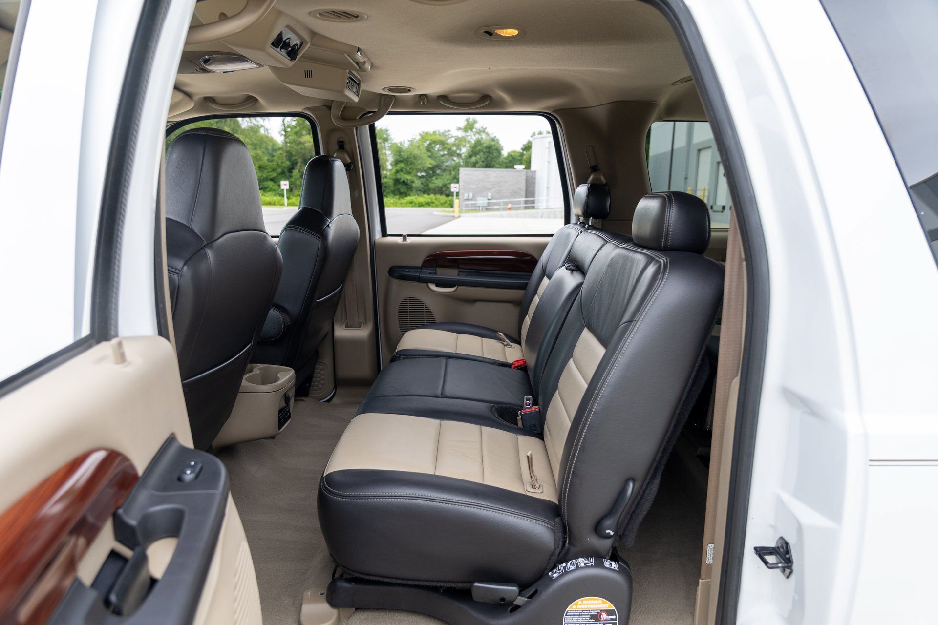 Used 2005 Ford Excursion Eddie Bauer AWD/4WD image 25