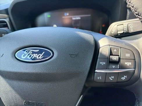 New 2026 Ford Maverick Lariat w/ 4K Tow Package image 18