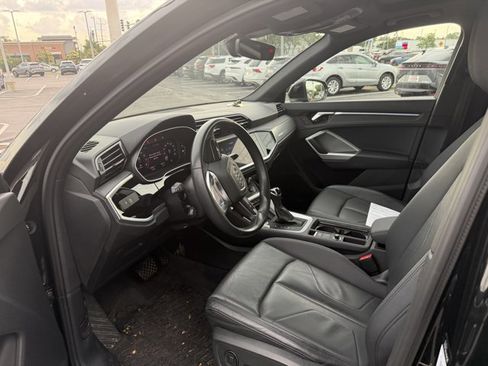 Used 2023 Audi Q3 2.0T Premium Plus w/ Premium Plus Package AWD/4WD image 5