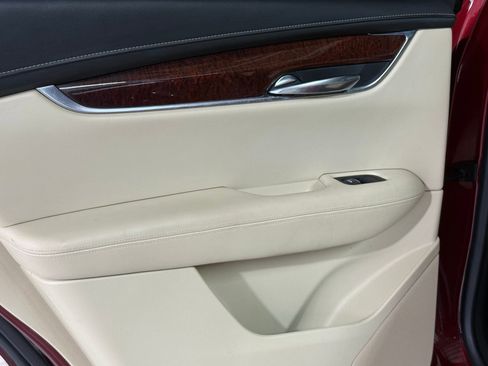 Used 2017 Cadillac XT5 Luxury w/ Driver Awareness Package image 12