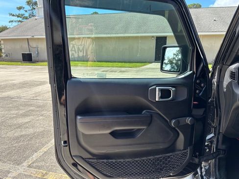 Used 2021 Jeep Wrangler Unlimited Sport AWD/4WD image 10
