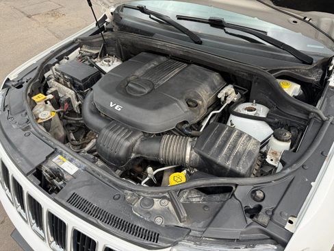 Used 2015 Jeep Grand Cherokee Laredo AWD/4WD image 22
