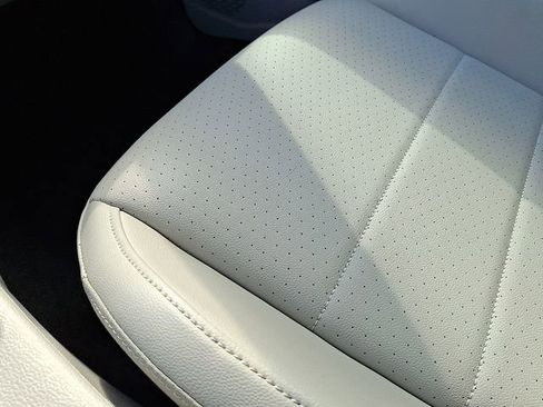 Certified 2023 Volkswagen Jetta SE image 27