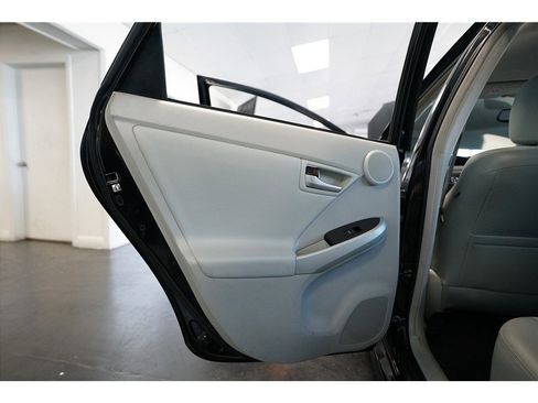 Used 2014 Toyota Prius Four image 14