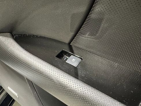 Used 2013 Cadillac XTS Premium image 11