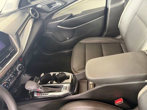 Used 2024 Chevrolet Trax ACTIV FWD image 16