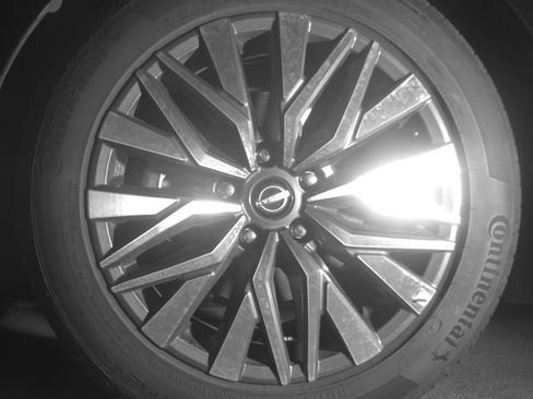 Used 2025 Nissan Altima 2.5 SV image 12