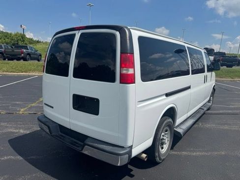 Used 2019 Chevrolet Express 3500 LT w/ LT Preferred Equipment Group RWD image 3