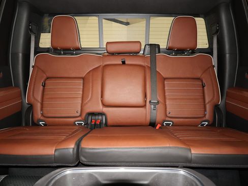 Certified 2025 GMC Sierra 3500 Denali Ultimate image 33