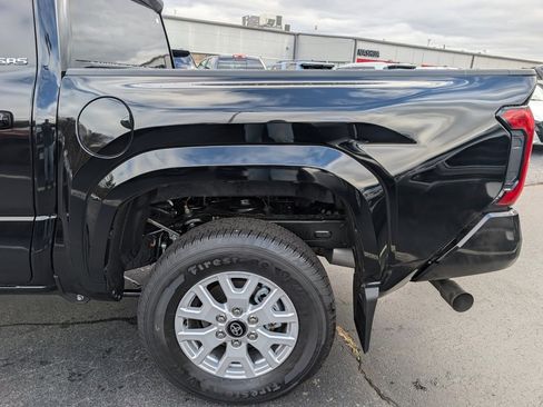 Certified 2025 Toyota Tacoma SR5 image 4