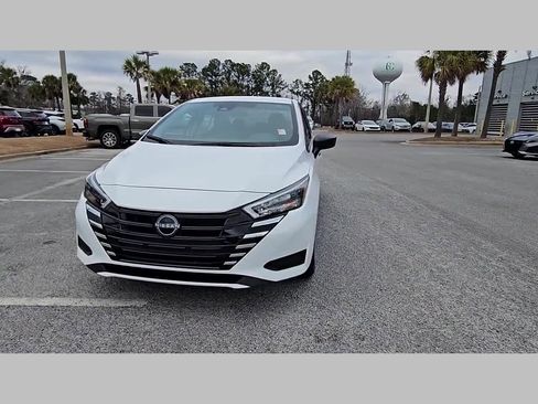 Used 2025 Nissan Versa S w/ Trunk Package image 22