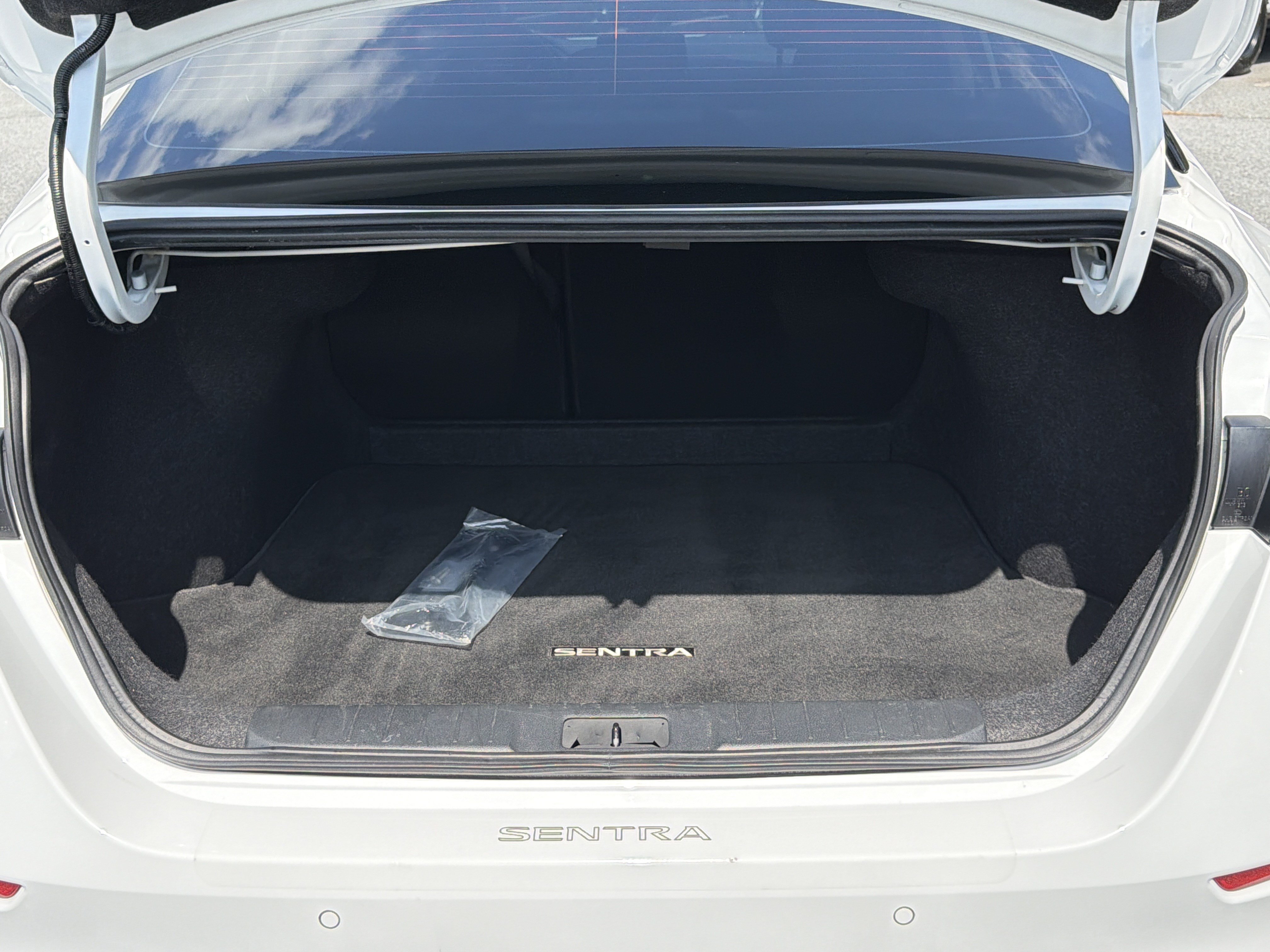 Used 2025 Nissan Sentra SV FWD image 22