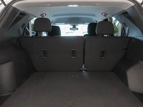 Used 2024 Chevrolet Equinox LS FWD image 12
